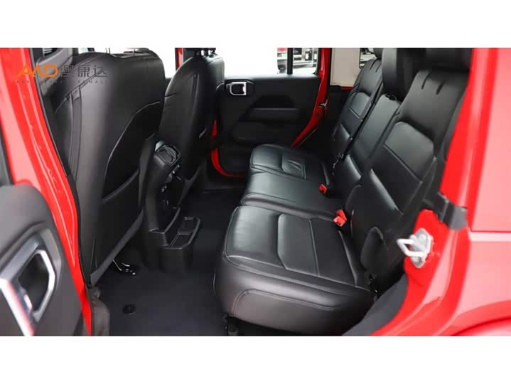 Фото 7 - Jeep Wrangler