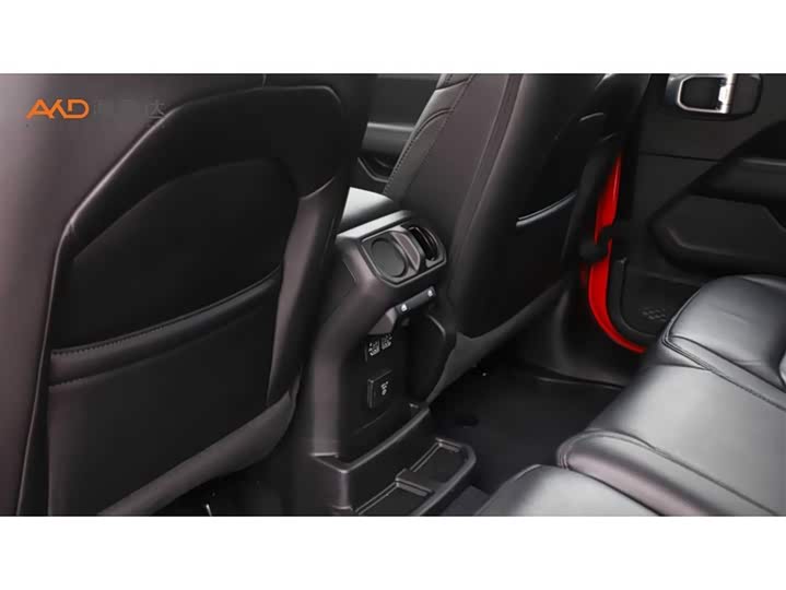 Фото 9 - Jeep Wrangler