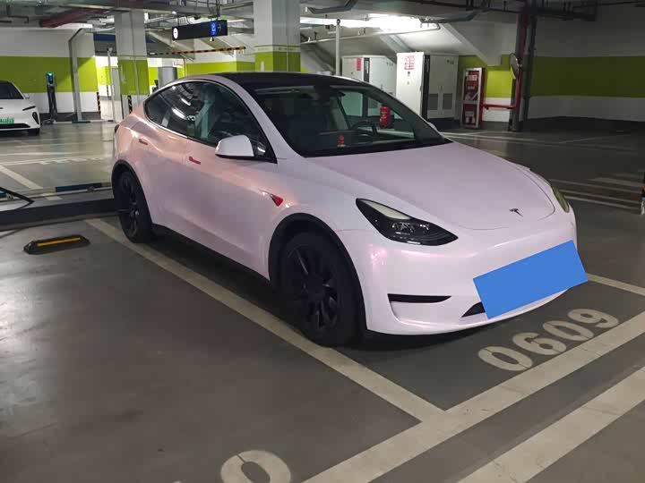 Фото 3 - Tesla Model Y