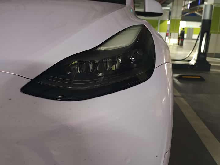 Фото 8 - Tesla Model Y