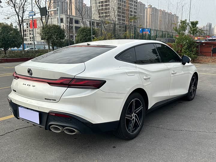 Фото 9 - MG Motor 7