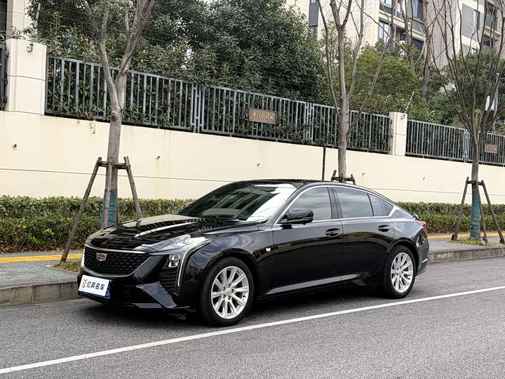 Фото 1 - Cadillac CT5