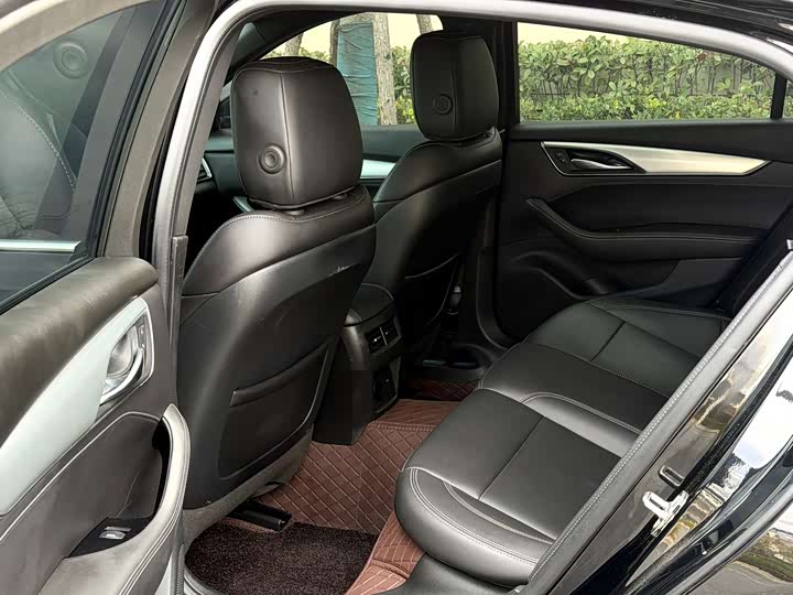 Фото 9 - Cadillac CT5