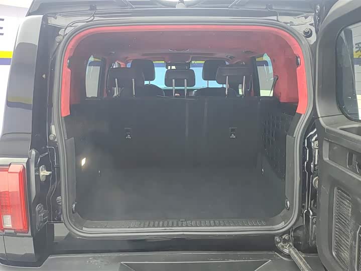 Фото 4 - Tank 300