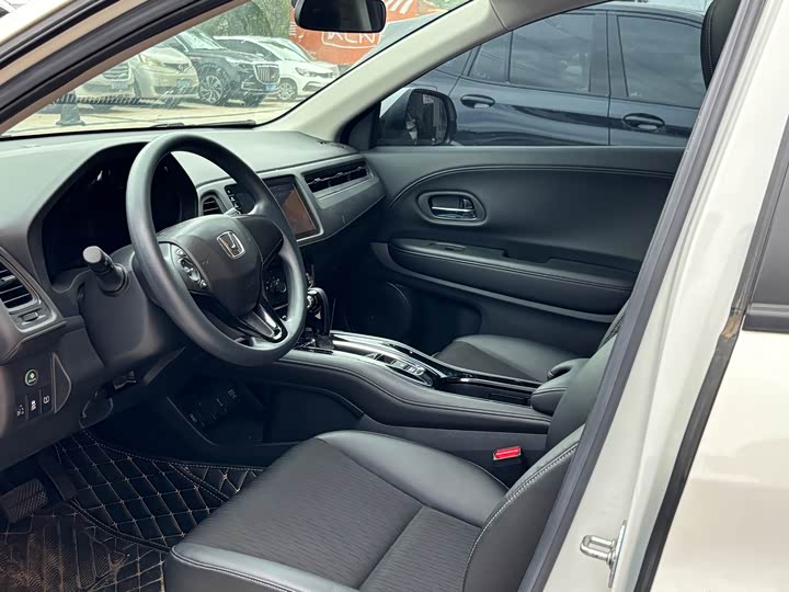 Фото 9 - Honda Vezel