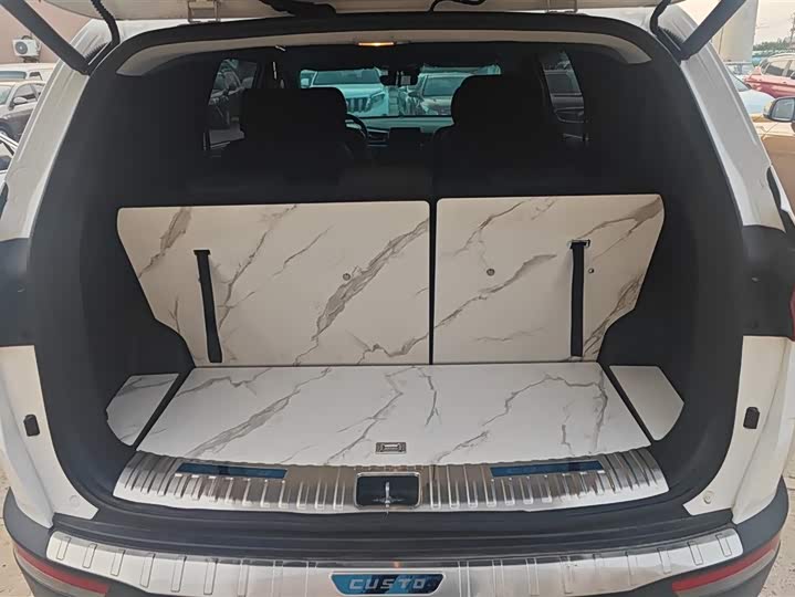 Фото 4 - Hyundai Custo