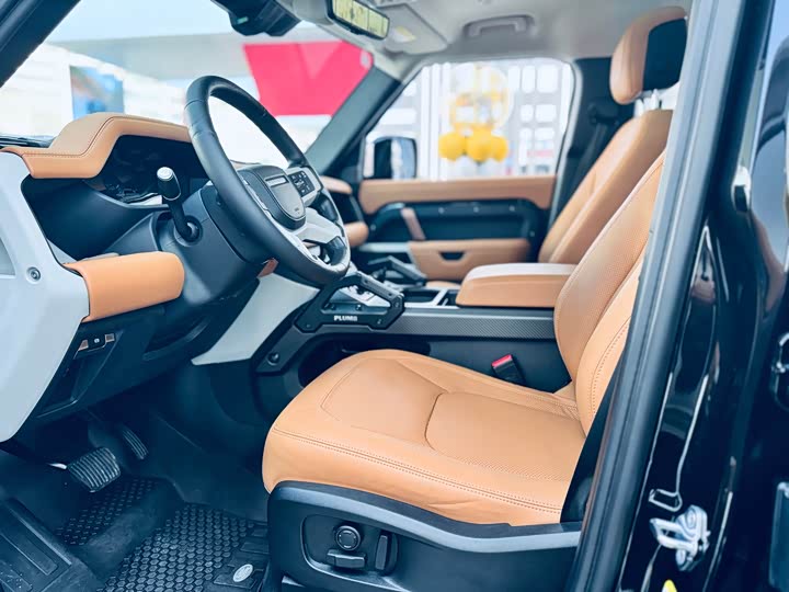 Фото 8 - Land Rover Defender