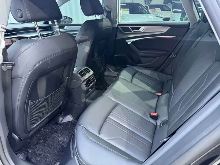 Фото 8 - Audi A7