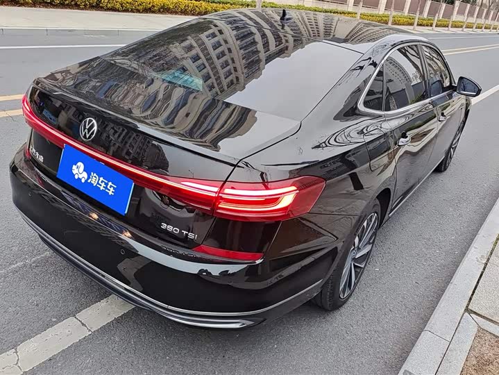 Фото 3 - Volkswagen Passat