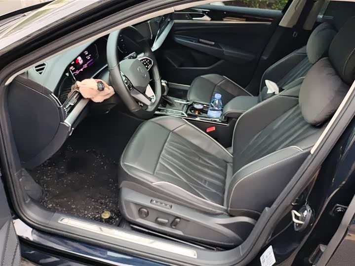 Фото 9 - Volkswagen Passat