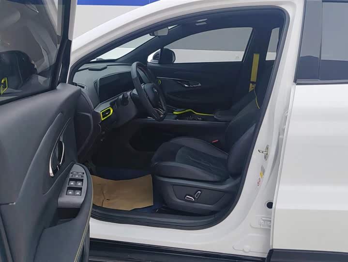 Фото 9 - Changan UNI-T