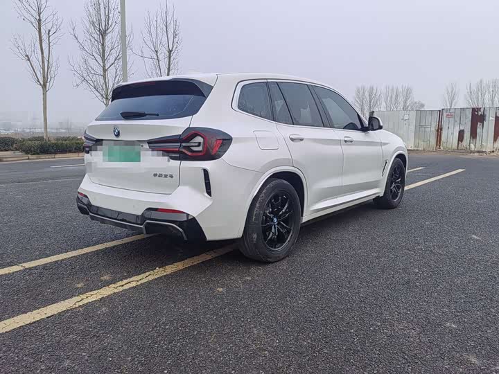 Фото 4 - BMW iX3