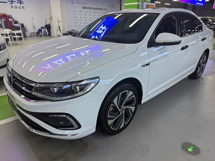 Фото 1 - Volkswagen Bora