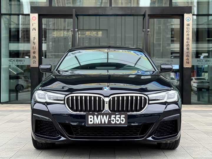 Фото 2 - BMW 5 Series