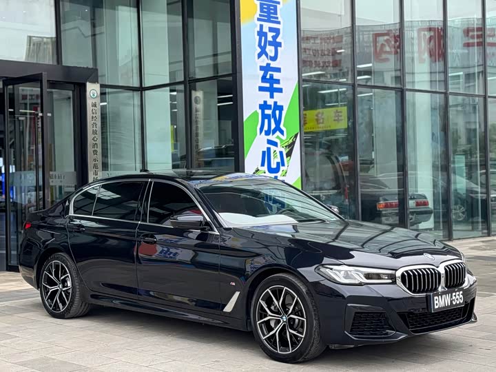 Фото 3 - BMW 5 Series