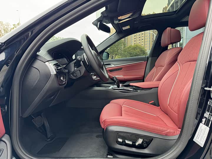 Фото 9 - BMW 5 Series