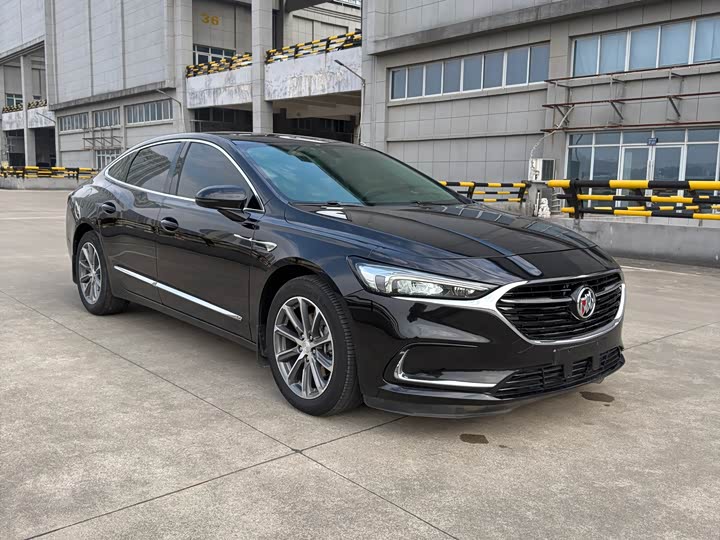 Фото 3 - Buick LaCrosse