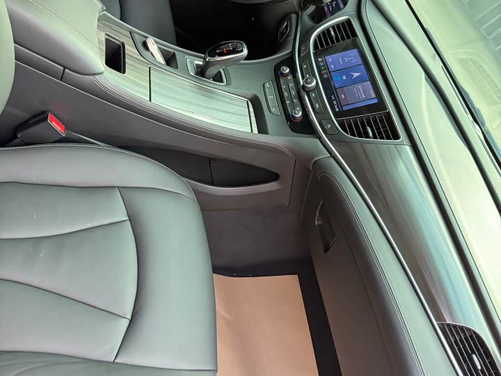 Фото 9 - Buick LaCrosse