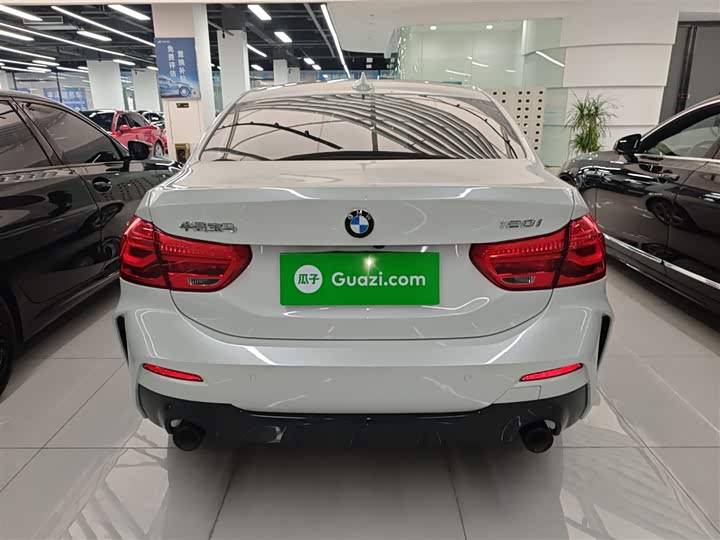 Фото 6 - BMW 1 Series