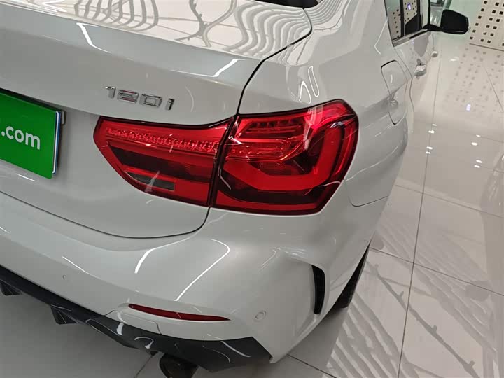 Фото 8 - BMW 1 Series