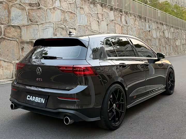 Фото 8 - Volkswagen Golf GTI