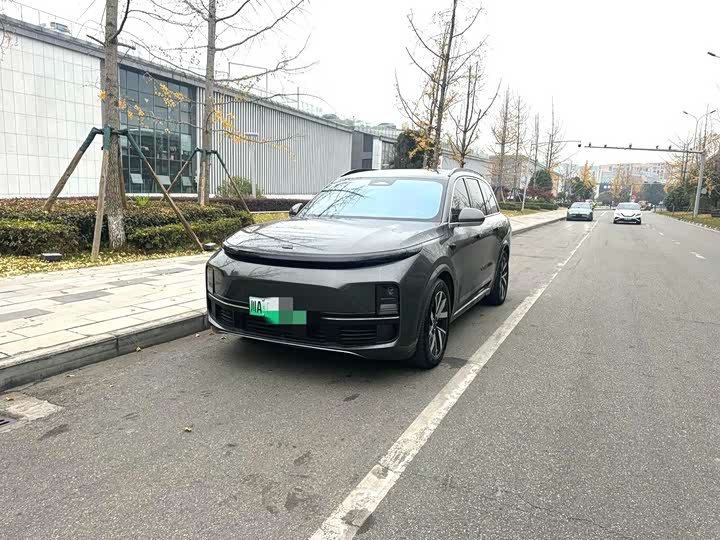 Фото 1 - LiXiang L8