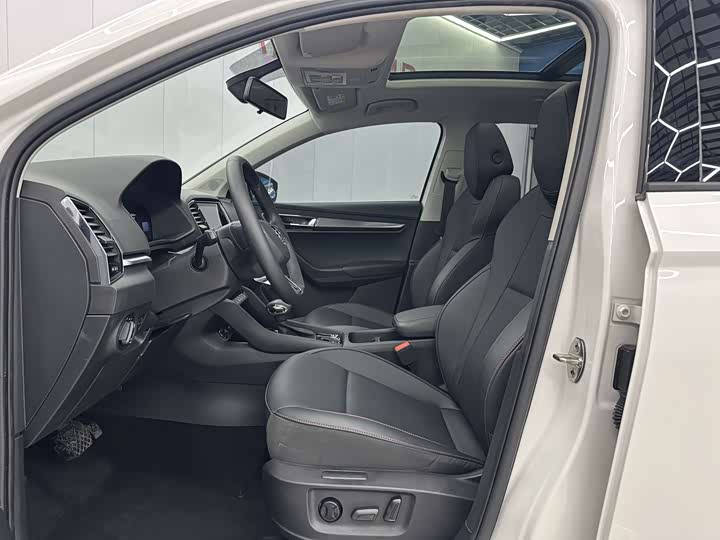 Фото 4 - Skoda Karoq