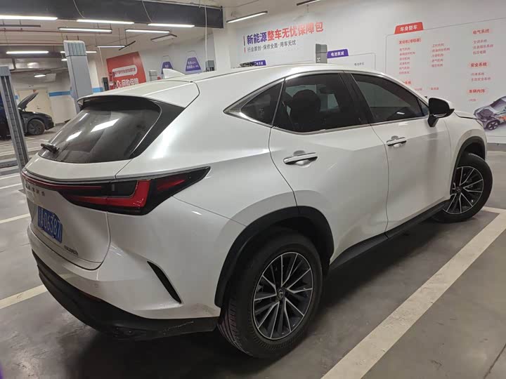 Фото 7 - Lexus NX
