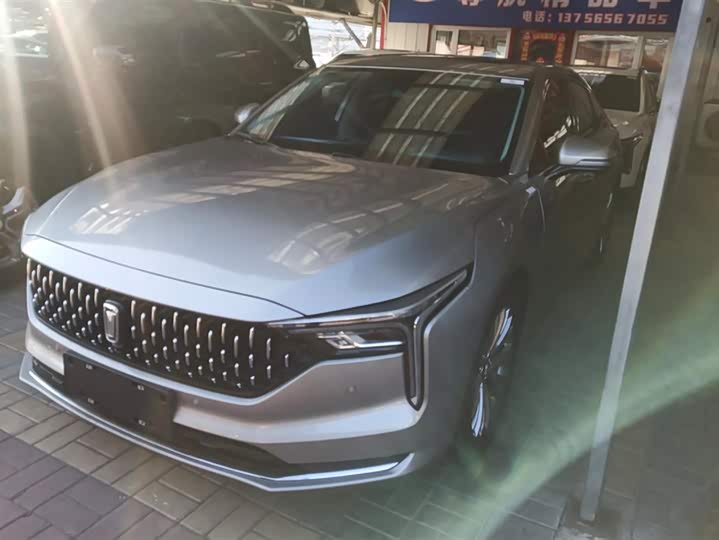 Фото 1 - Bestune B70