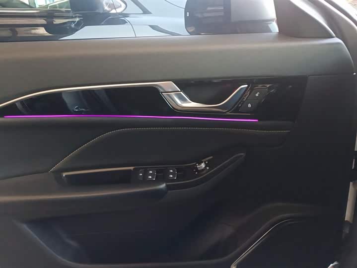 Фото 7 - Bestune B70