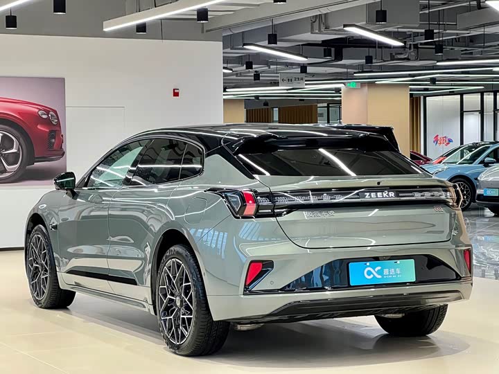 Фото 5 - Zeekr 001