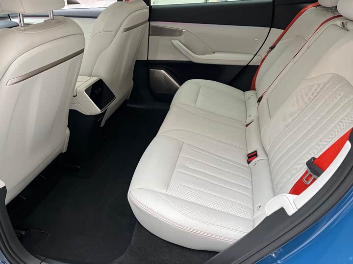 Фото 6 - Nio Onvo L60