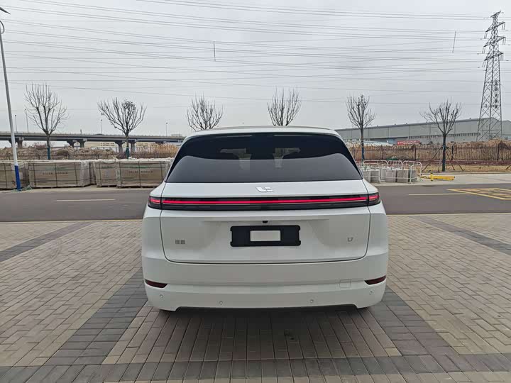 Фото 8 - LiXiang L7