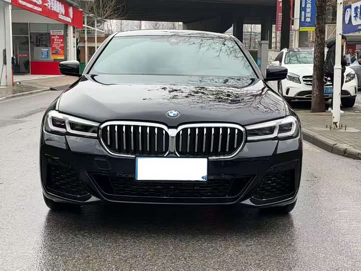 Фото 2 - BMW 5 Series