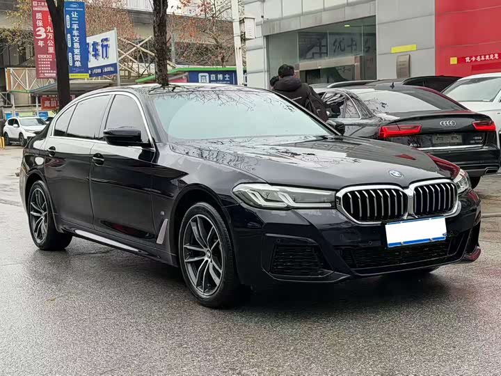 Фото 3 - BMW 5 Series