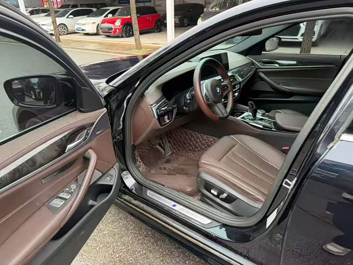 Фото 4 - BMW 5 Series