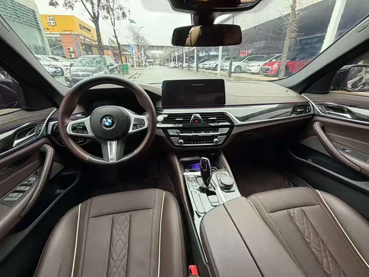 Фото 5 - BMW 5 Series