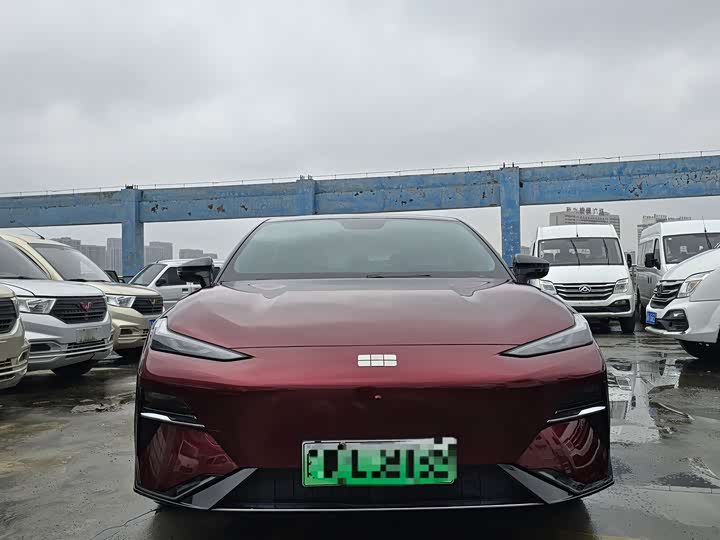 Фото 2 - Geely Galaxy E8