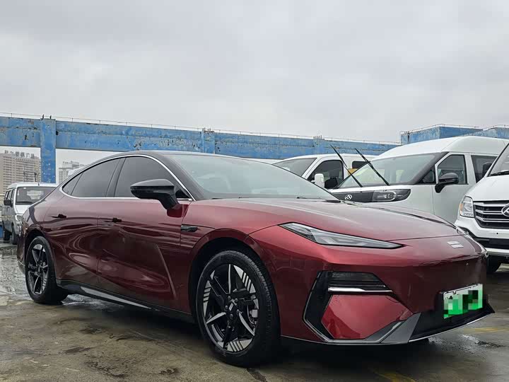 Фото 3 - Geely Galaxy E8