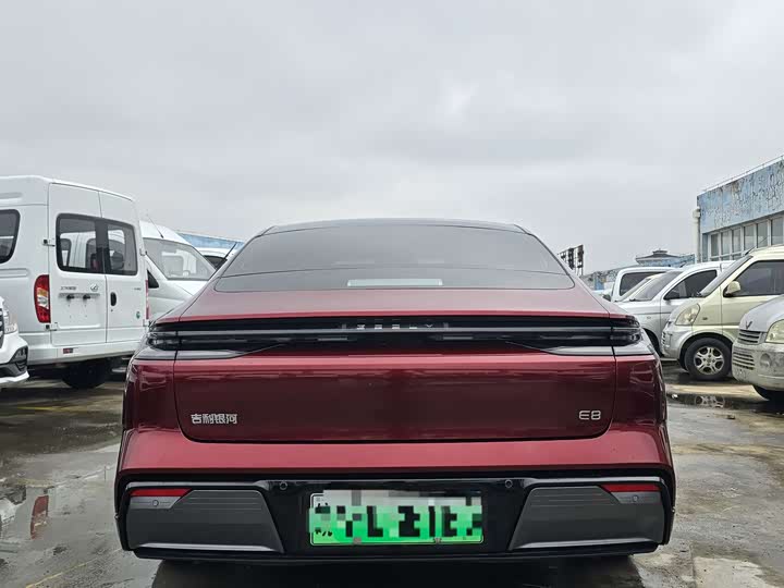 Фото 5 - Geely Galaxy E8