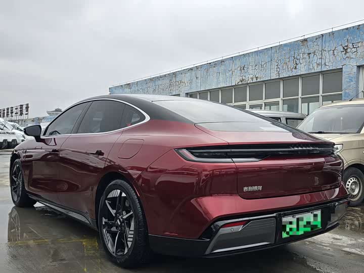 Фото 6 - Geely Galaxy E8