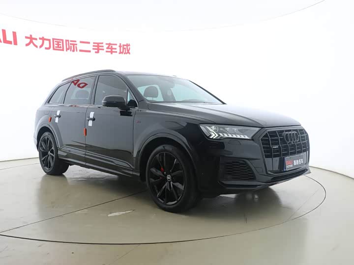 Фото 3 - Audi Q7