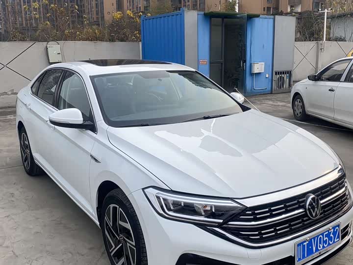 Фото 1 - Volkswagen Sagitar L