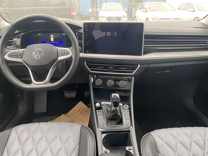 Фото 8 - Volkswagen Sagitar L