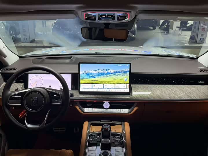 Фото 9 - Tank 500 Hybrid