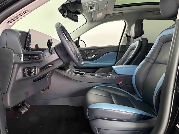 Фото 7 - Lincoln Corsair