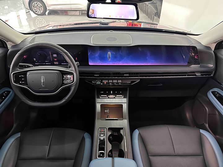 Фото 8 - Lincoln Corsair