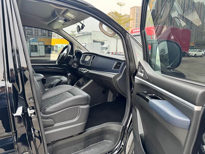 Фото 7 - Dongfeng Forthing Lingzhi M5