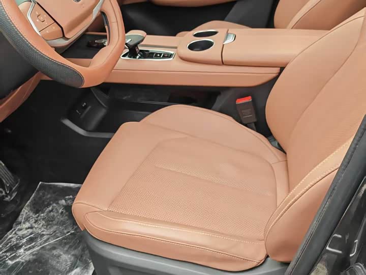 Фото 4 - Changan UNI-Z Hybrid