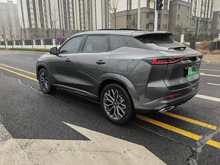 Фото 8 - Changan UNI-Z Hybrid